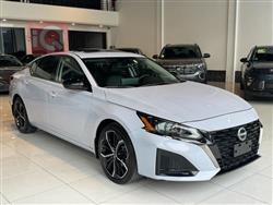 نيسان ألتيما